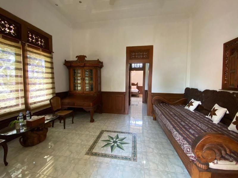 Rumah Pesik Art Heritage Gondowulung Exterior foto