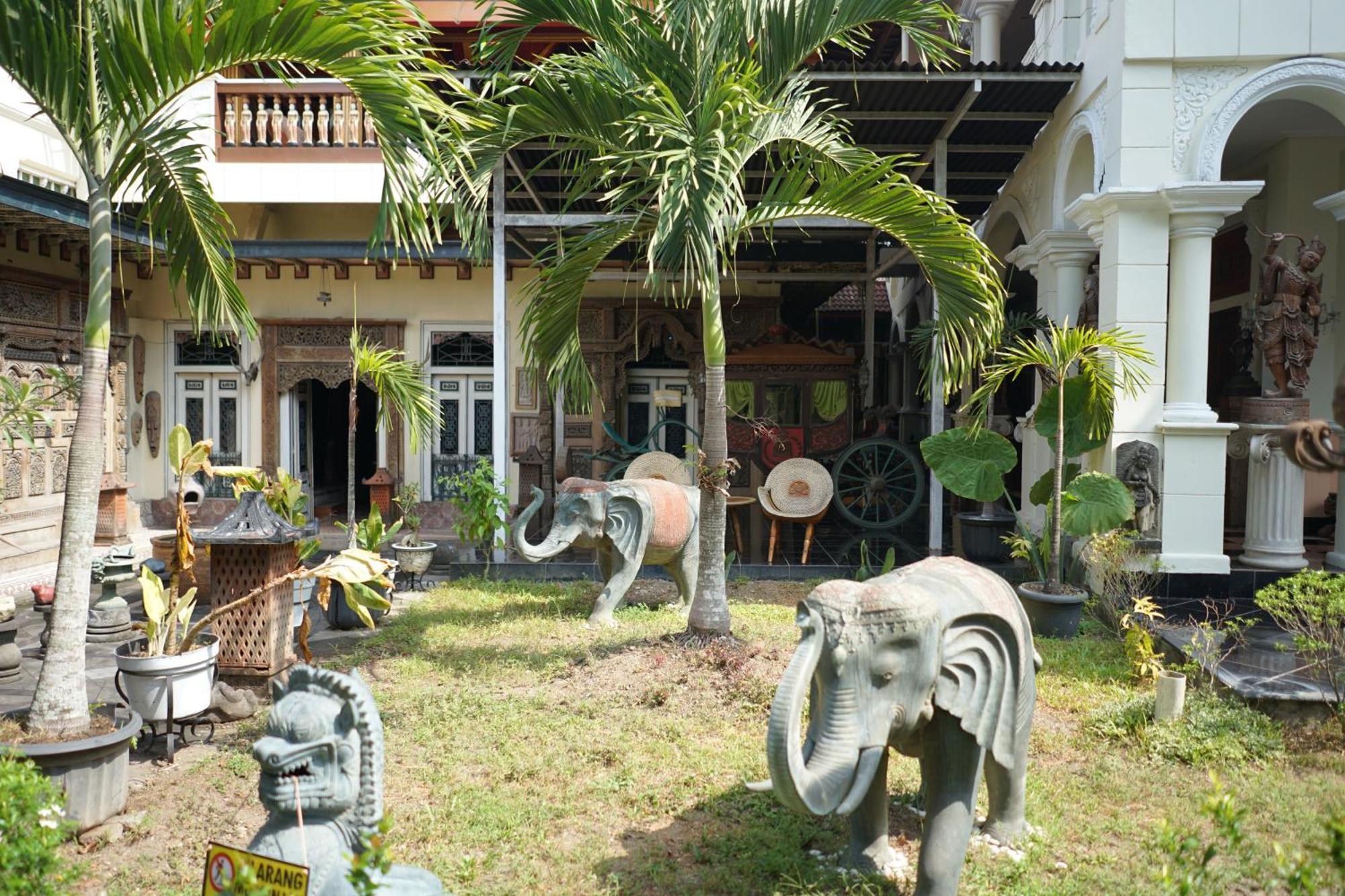 Rumah Pesik Art Heritage Gondowulung Exterior foto