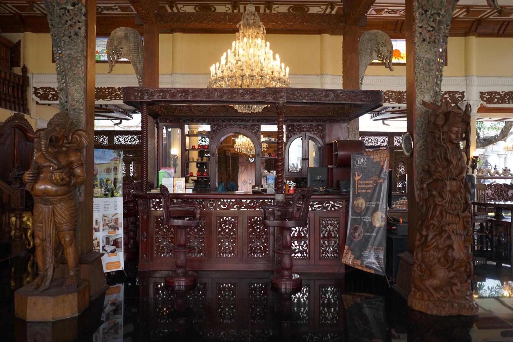 Rumah Pesik Art Heritage Gondowulung Exterior foto